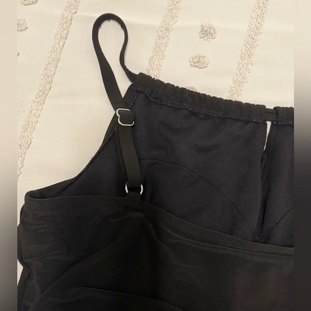Aqua Green women’s Elegant Black swimsuit. - Picture 4 of 4